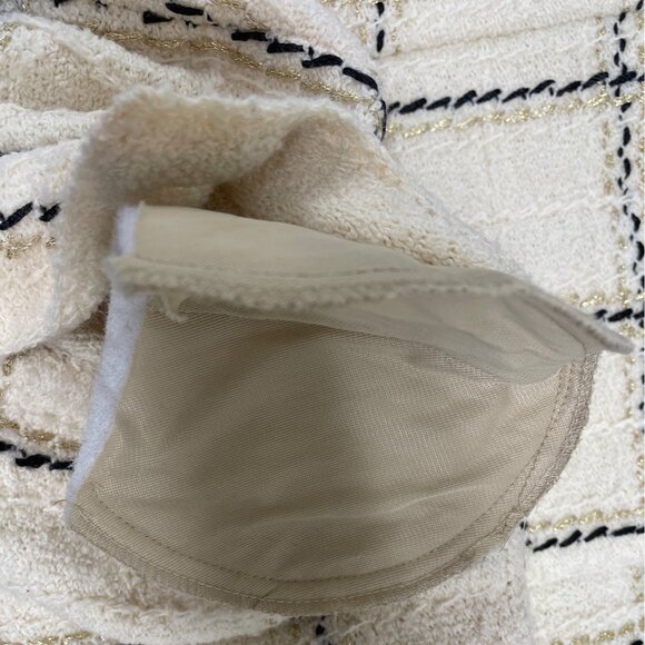 Mike Korwin Women’s Cream Jacket With Black & Gold Checkered Pattern Button - Picture 6 of 8